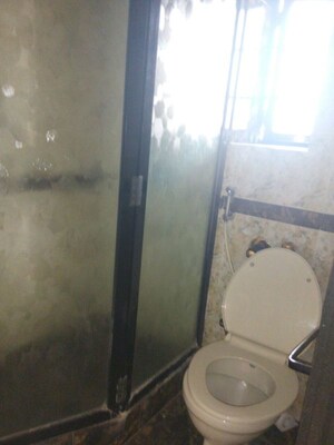 Bathroom in 5 BHK Apartment at Nibbana Apartments, Bandra West – for Sale