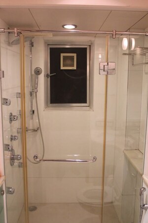 Bathroom in 5 BHK Apartment at Nibbana Apartments, Bandra West – for Sale