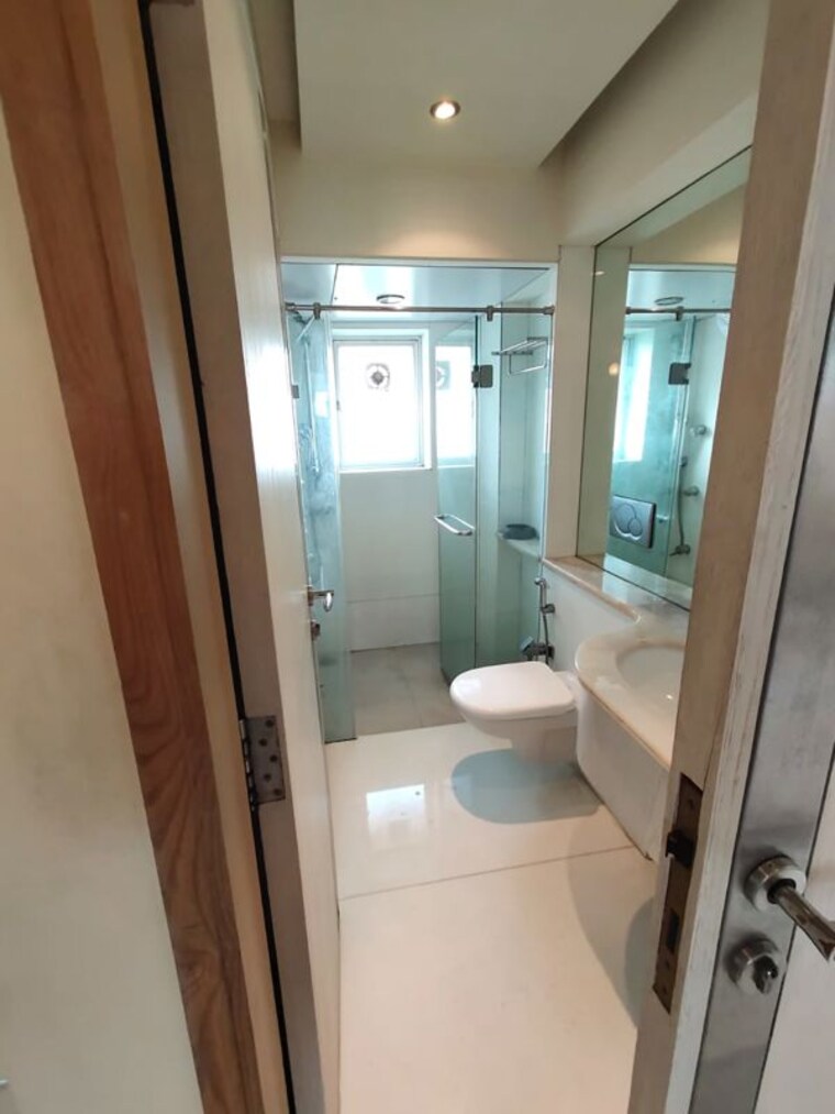 Bathroom, nibbana-apartments 5 Bedroom 5500 Sq.Ft. Apartment In Bandra West Mumbai 10694992