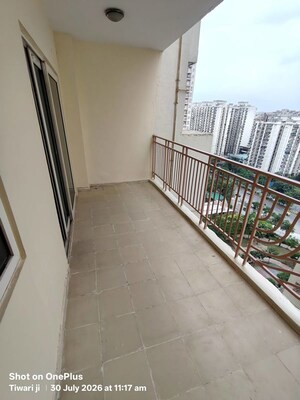 Balcony in 2.5 BHK Apartment at Mahagun Moderne, Sector 78 – for Rent