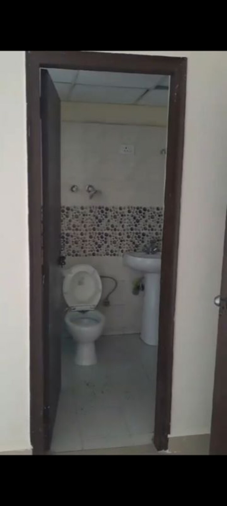 Bathroom, proview-officer-city 2 Bedroom 1041 Sq.Ft. Apartment In Raj Nagar Extension Ghaziabad 10695041