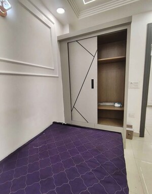 Room in 3 BHK Builder Floor at Tagore Garden – for Rent