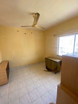 Room in 1 BHK Apartment at Spaghetti Complex, Kharghar – for Sale