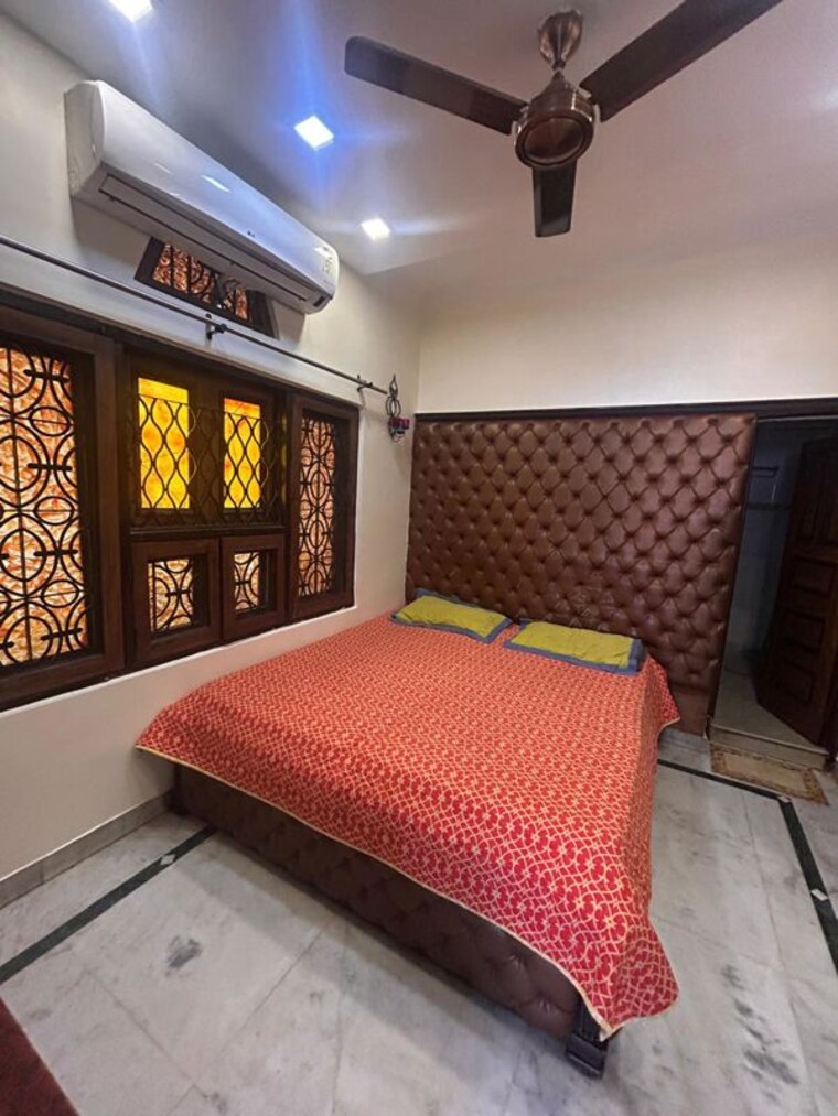 Bedroom, lajpat nagar ii 2 Bedroom 150 Sq.Yd. Builder Floor In Lajpat Nagar ii Delhi 10695044