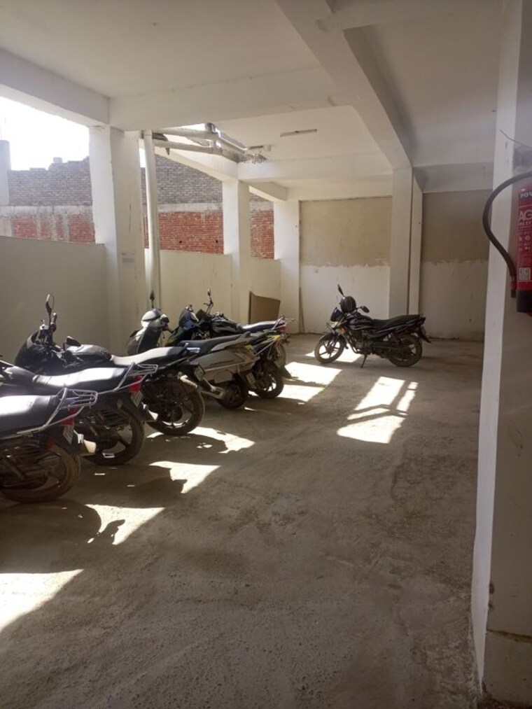  Parking, radha-krishna-chs-sector-74 2 Bedroom 960 Sq.Ft. Builder Floor In Sector 74 Noida 10695049
