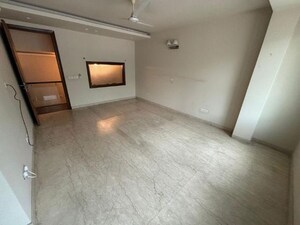 Room in 6 BHK Villa at Greater Kailash ii – for Sale