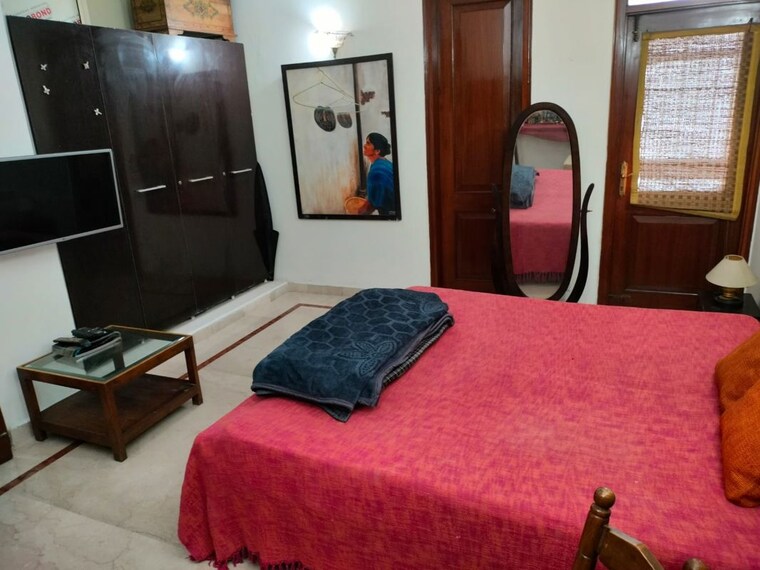 Bedroom, jor bagh 3 Bedroom 3375 Sq.Ft. Builder Floor In Jor Bagh Delhi 10695045