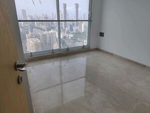 Room in 3 BHK Apartment at Marathon Monte South, Byculla West – for Rent