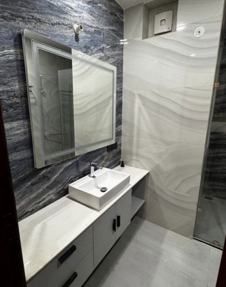 Team Area, rajouri garden 3 Bedroom 140 Sq.Yd. Builder Floor In Rajouri Garden Delhi 10695062