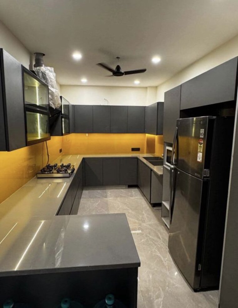 Kitchen, rajouri garden 3 Bedroom 140 Sq.Yd. Builder Floor In Rajouri Garden Delhi 10695062