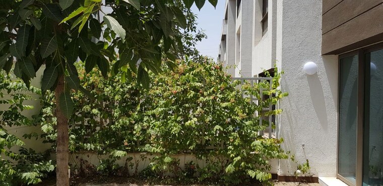 Garden, emaar-digi-homes 2 Bedroom 1508 Sq.Ft. Apartment In Sector 62 Gurgaon 10695065