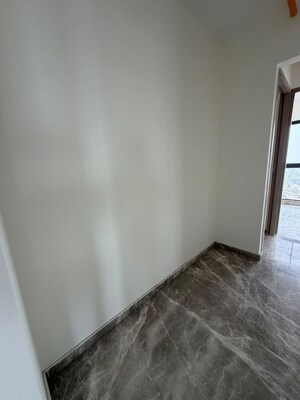 Room in 3 BHK Apartment at Prescon Midtown Bay, Mahim West – for Sale