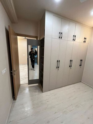 Building Lobby in 2.5 BHK Apartment at M3M Sky City, Sector 65 – for Rent