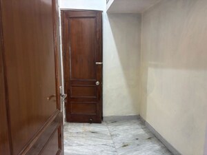 Furnished Amenities in 3 BHK Villa at Sector 22 – for Rent