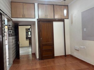 Room in 3 BHK Villa at Sector 22 – for Rent