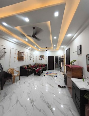 Parking in 3 BHK Builder Floor at Rajouri Garden – for Rent