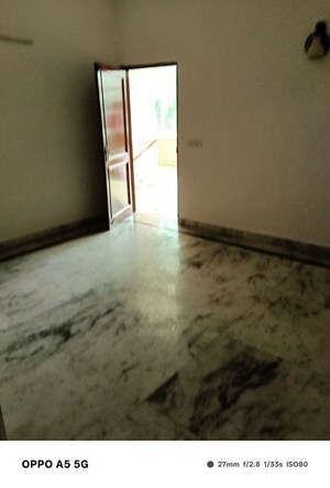 Room in 2 BHK Independent House at RWA Apartments Sector 39, Sector 39 – for Rent