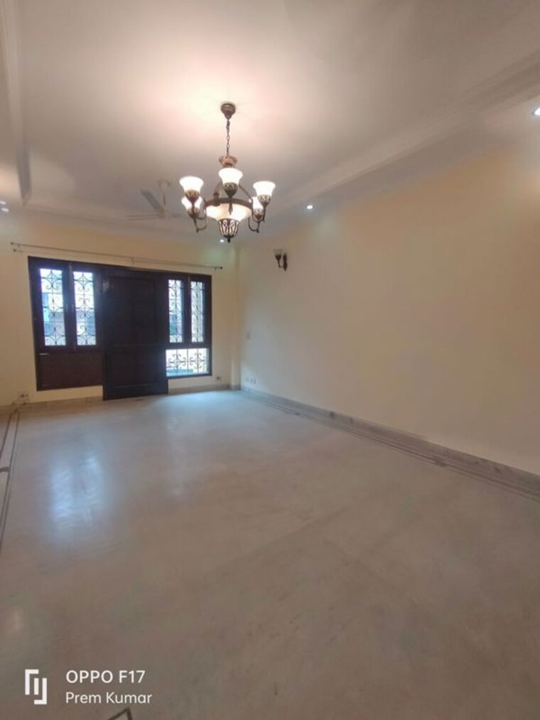 Room, greater kailash i 4 Bedroom 2300 Sq.Ft. Builder Floor In Greater Kailash I Delhi 10695130