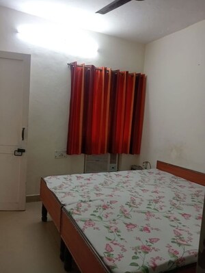 2 BHK Independent House For Rent in Arun Vihar Sector 37, Sector 37