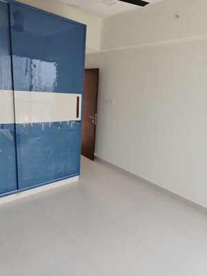 Room in 2 BHK Apartment at Dynamix Divum, Malad East – for Rent