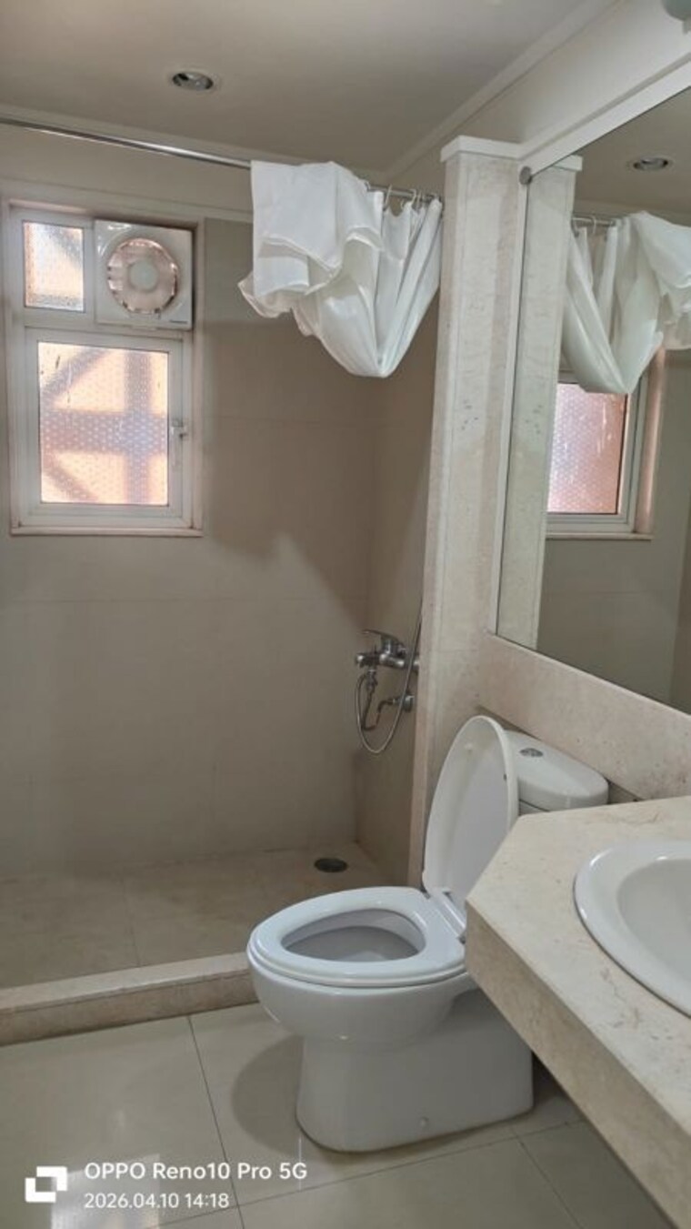 Bathroom, hiranandani-heritage-tower 3 Bedroom 1150 Sq.Ft. Apartment In Powai Mumbai 10695164