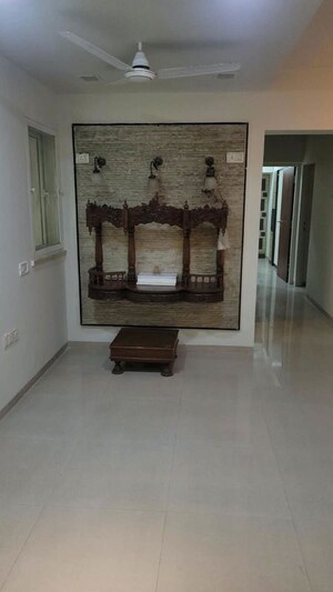 Room in 3 BHK Apartment at Windsor Garden Enclave, Vasant Vihar – for Sale