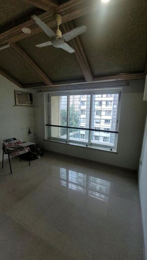 Room in 3 BHK Apartment at Windsor Garden Enclave, Vasant Vihar – for Sale