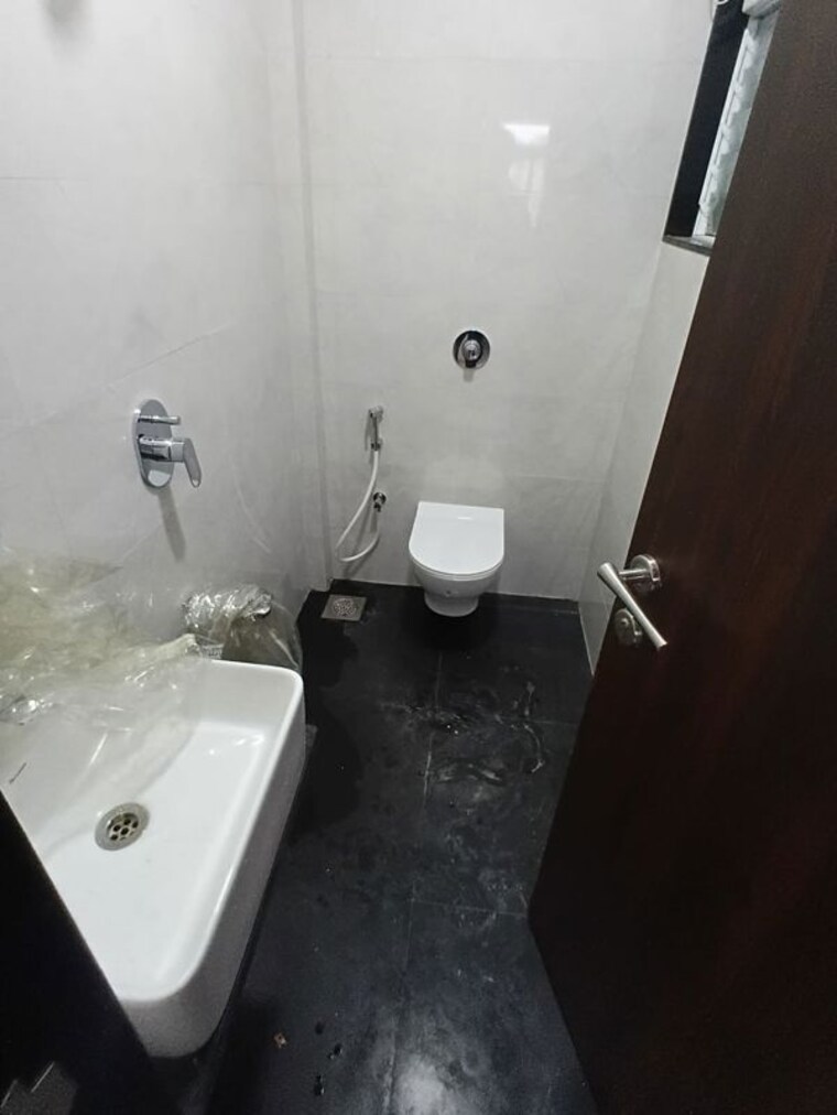 Bathroom, dem-phoenix 1 Bedroom 322 Sq.Ft. Apartment In Malad East Mumbai 10695181