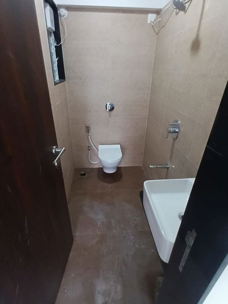 Bathroom, dem-phoenix 1 Bedroom 330 Sq.Ft. Apartment In Malad East Mumbai 10695192