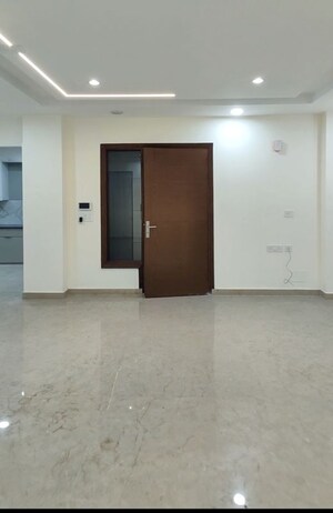 3 BHK Builder Floor For Rent in Naraina