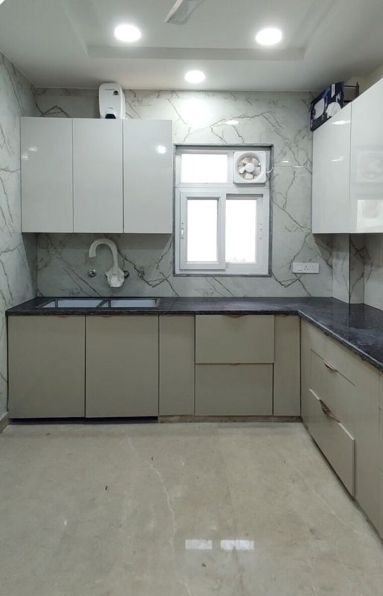 Kitchen, naraina 3 Bedroom 200 Sq.Yd. Builder Floor In Naraina Delhi 10695196
