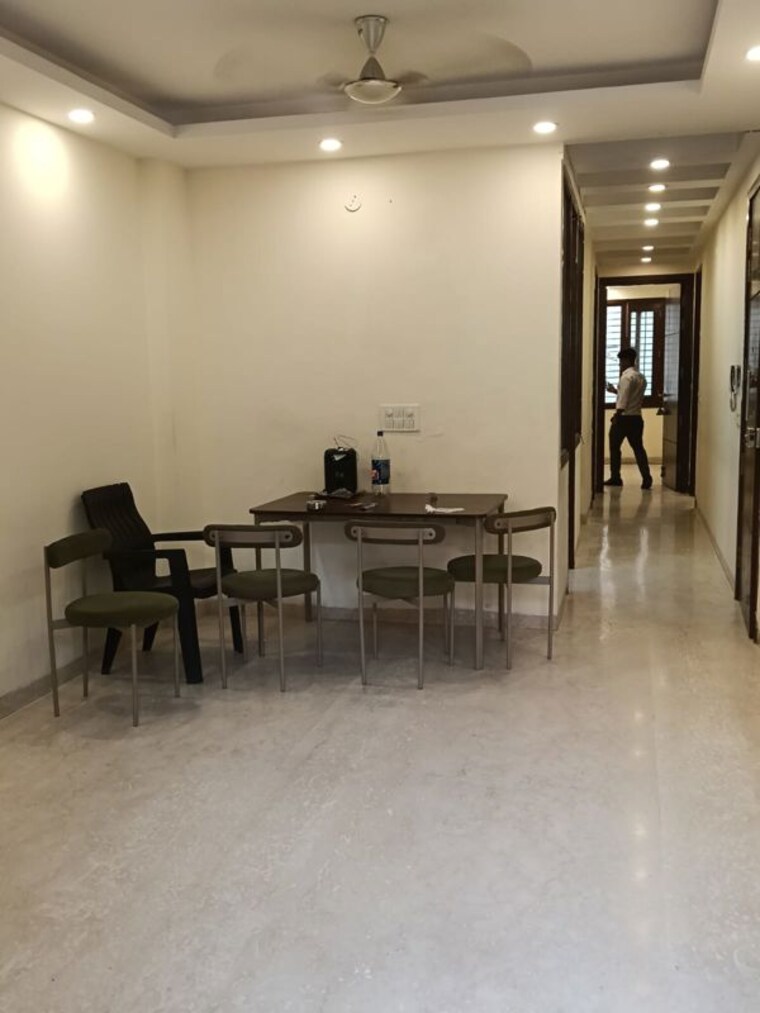 Gym, kailash hills 3 Bedroom 1500 Sq.Ft. Builder Floor In Kailash Hills Delhi 10695208
