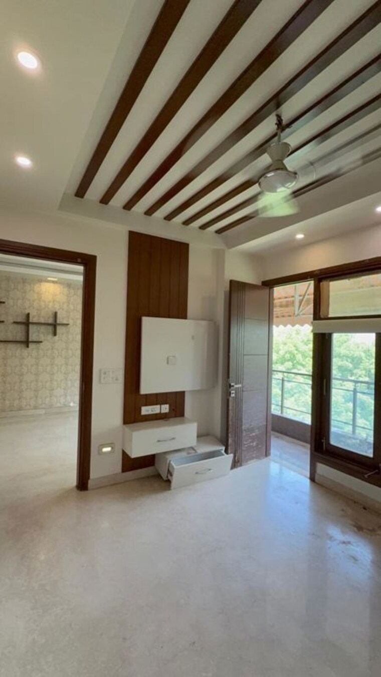 Room, chittaranjan park 3 Bedroom 1500 Sq.Ft. Builder Floor In Chittaranjan Park Delhi 10695234