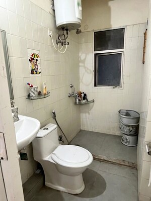 Bathroom in 3 BHK Apartment at DLF The Wellington Estate, Dlf Phase V – for Rent