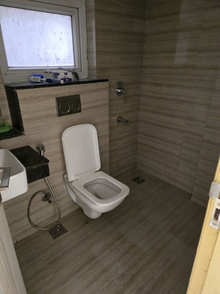 Attached Bathroom, bptp-astaire-gardens 3 Bedroom 1750 Sq.Ft. Apartment In Sector 70a Gurgaon 10695241