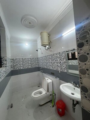 Bathroom in 3 BHK Apartment at Microtek Greenburg, Sector 86 – for Sale