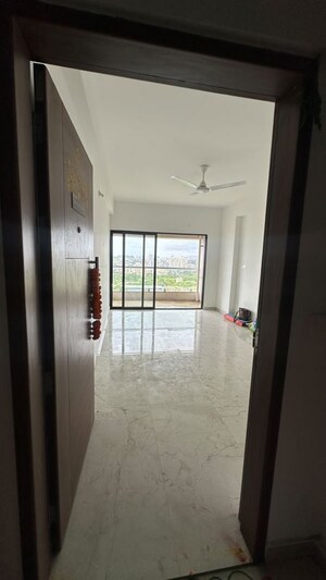 Building Lobby in 3 BHK Apartment at Shamraj Trident, Dhankawadi – for Rent