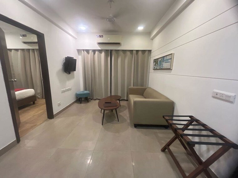 Living Room, sector 23 3 Bedroom 1600 Sq.Ft. Builder Floor In Sector 23 Gurgaon 10695260