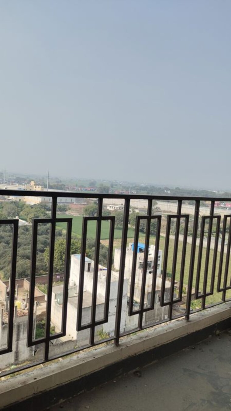 Balcony, signature-global-the-roselia 2 Bedroom 800 Sq.Ft. Apartment In Sector 95a Gurgaon 10695283