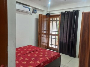 Bedroom in 3 BHK Builder Floor at Sector 52 – for Rent