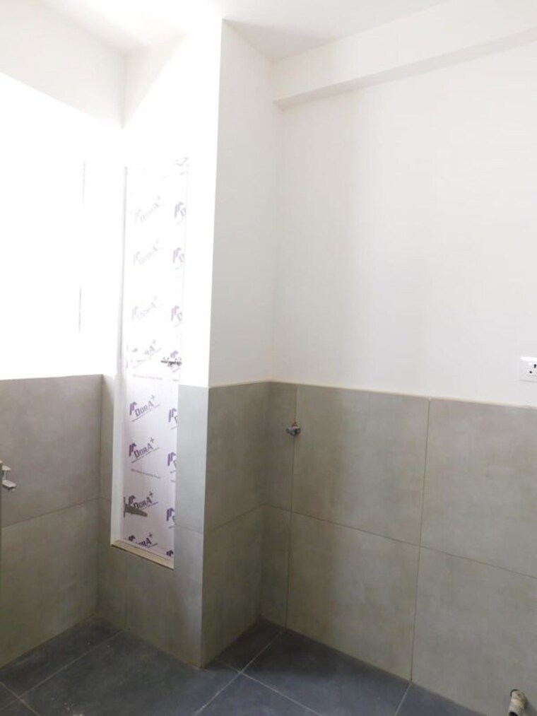 Bathroom, lansum-el-dorado 3 Bedroom 1860 Sq.Ft. Apartment In Narsingi Hyderabad 10695291