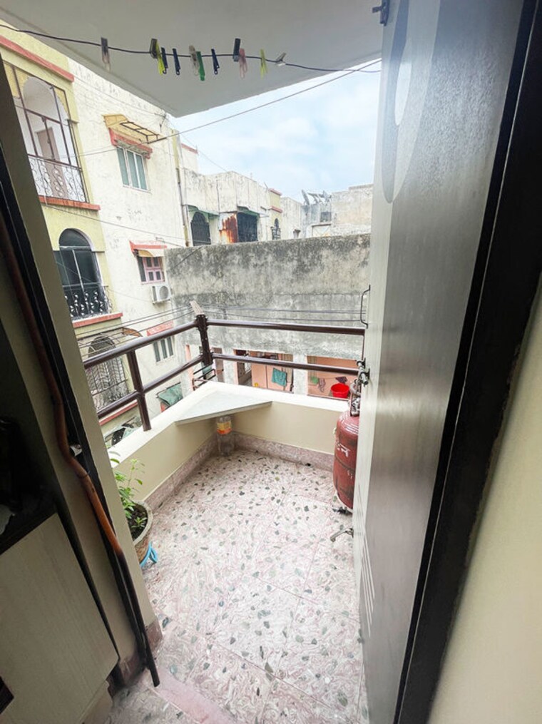 Balcony, kankaria 3 Bedroom 98 Sq.Yd. Apartment In Kankaria Ahmedabad 10695300