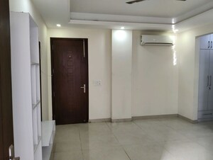 Room in 3 BHK Builder Floor at Sector 23 – for Rent
