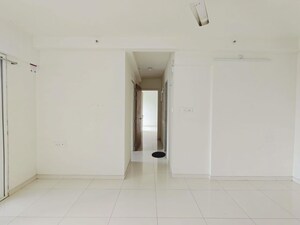 2 BHK Apartment For Rent in Godrej Emerald, Ghodbunder Road