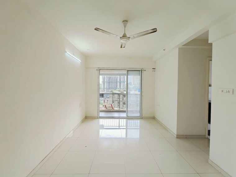 undefined, godrej-emerald 2 Bedroom 712 Sq.Ft. Apartment In Ghodbunder Road Thane 10695328