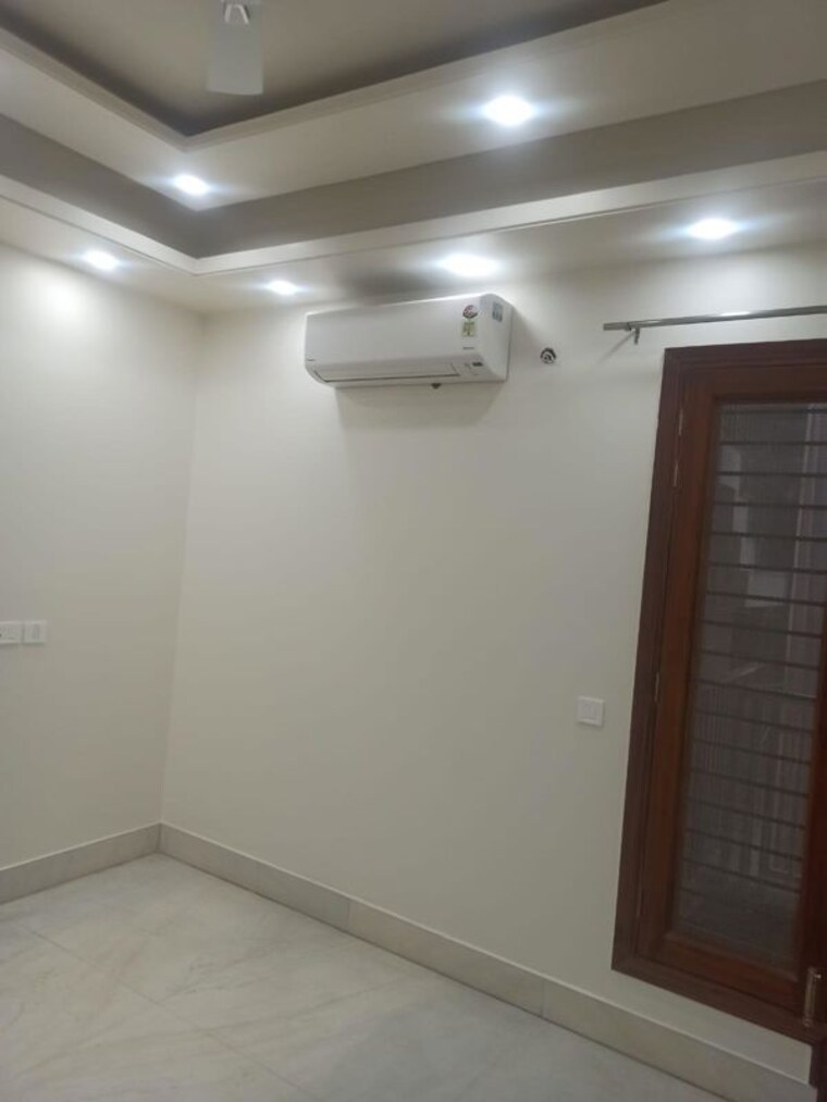 Room, sector 23 3 Bedroom 1600 Sq.Ft. Builder Floor In Sector 23 Gurgaon 10695331