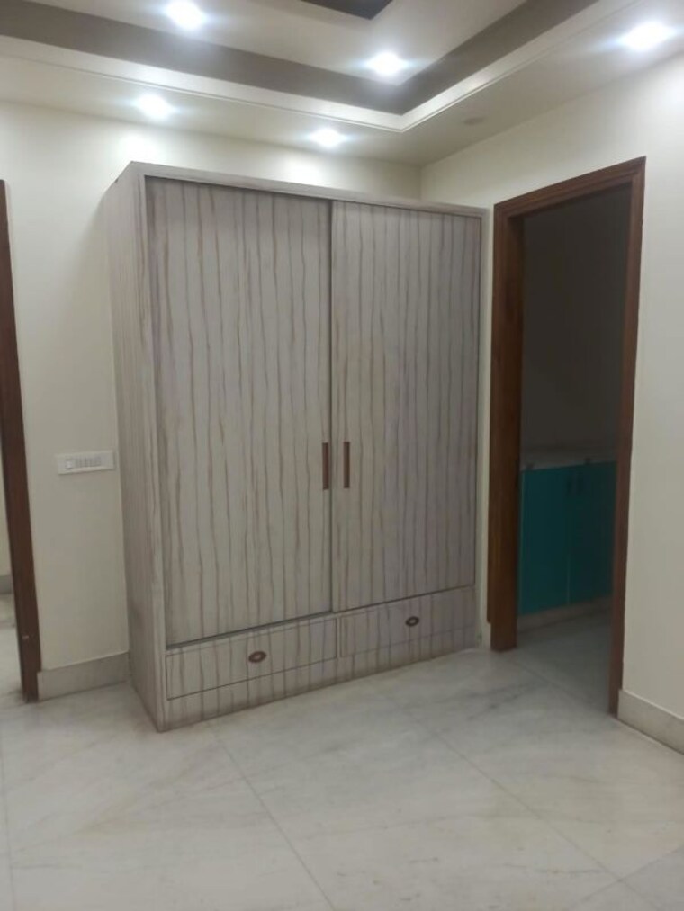 Room, sector 23 3 Bedroom 1600 Sq.Ft. Builder Floor In Sector 23 Gurgaon 10695331