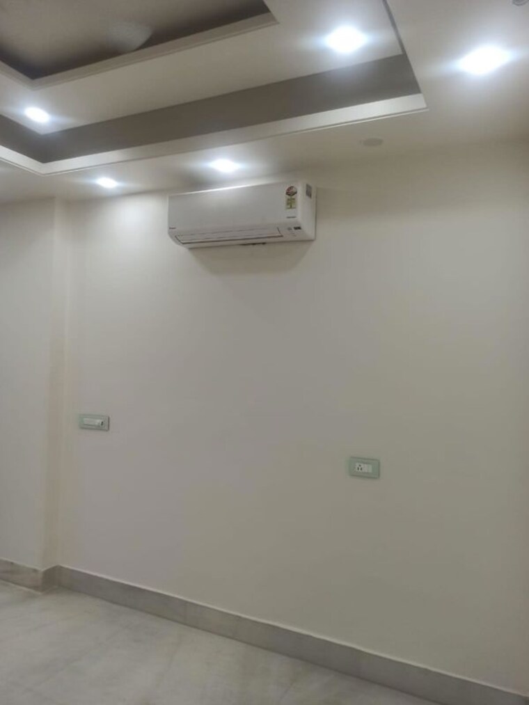 Room, sector 23 3 Bedroom 1600 Sq.Ft. Builder Floor In Sector 23 Gurgaon 10695331