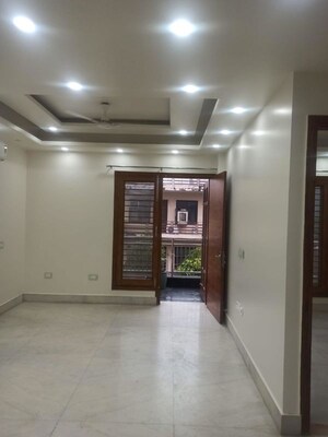 Living Room in 3 BHK Builder Floor at Sector 23 – for Rent