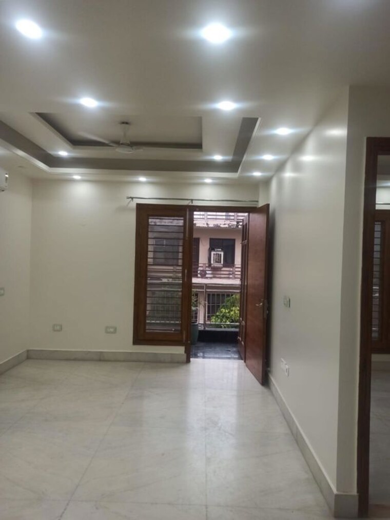 Living Room, sector 23 3 Bedroom 1600 Sq.Ft. Builder Floor In Sector 23 Gurgaon 10695331